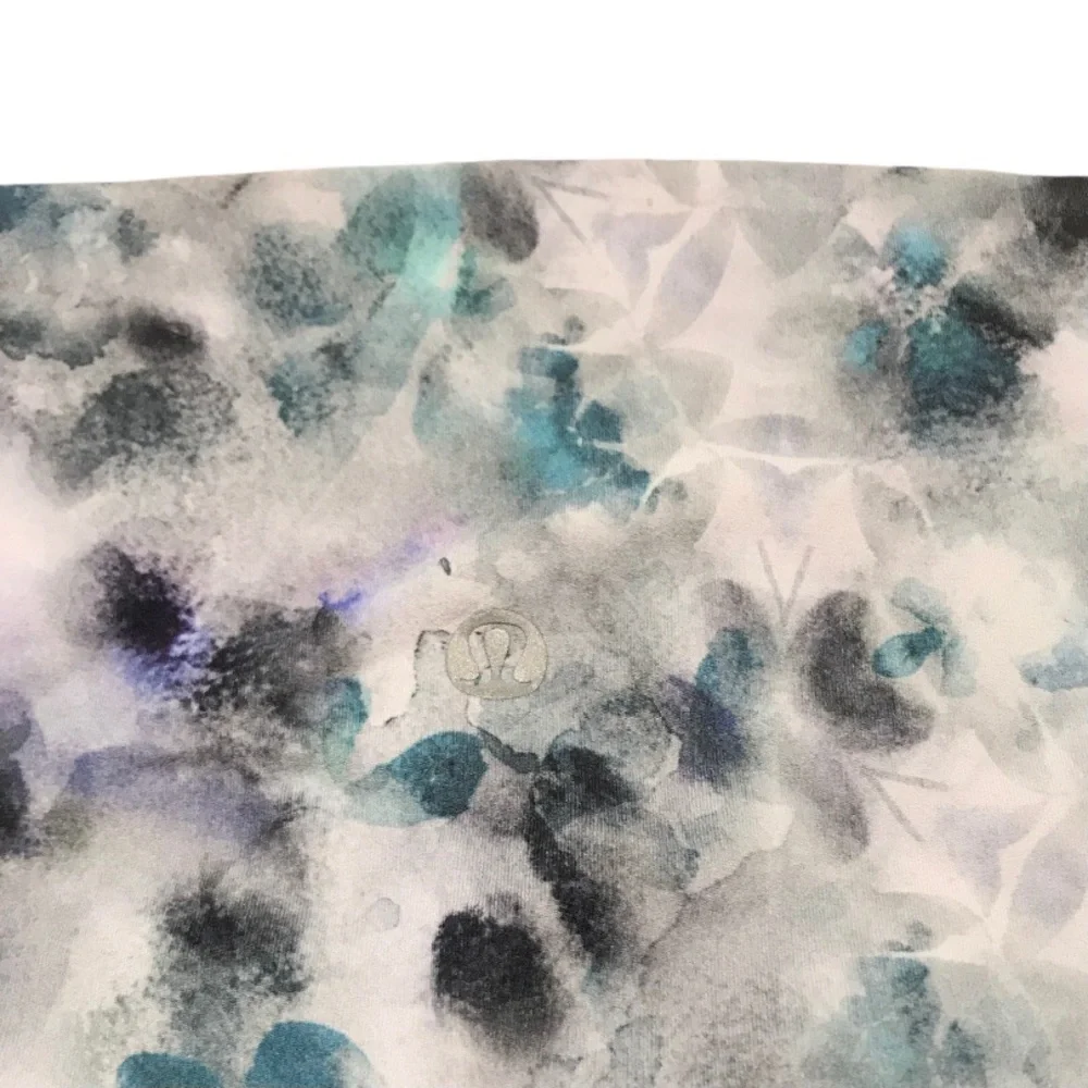lululemon athletica White and Teal Marble Bike Shorts - Picture 6 of 12